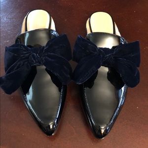 Banana Republic Bow Slide